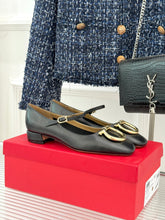 China Replica Ferragamo Women Shoes 102usd Only